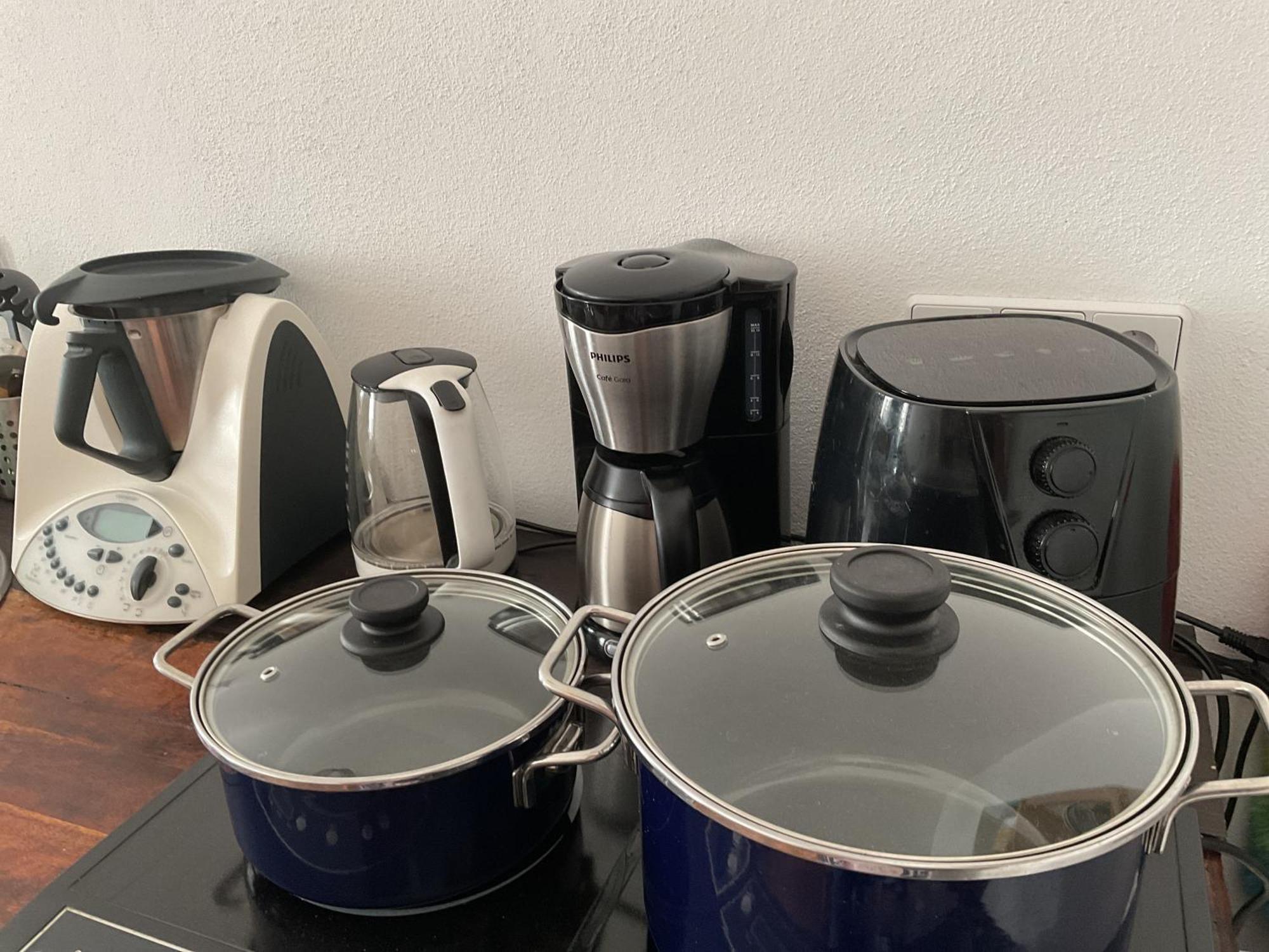Ferienwohnung von der Herzogshöhe ,WIFI, Netflix, Parkplatz, Kamin, Fussbodenheizung, Thermomix, Babybett Chemnitz Exterior foto